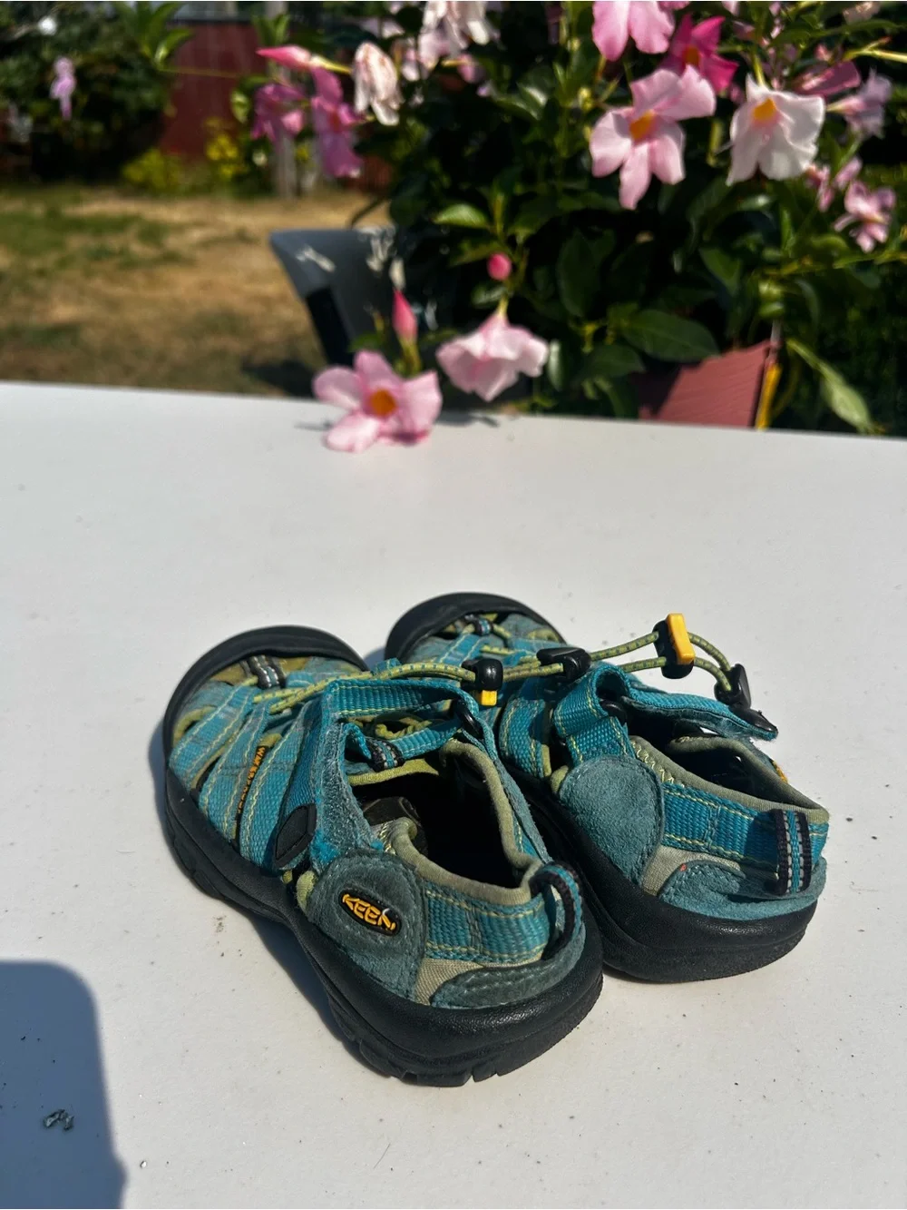 KEEN Kids Toddler Boy’s Teal Multi Outdoor water shoes Sandals Size 10C